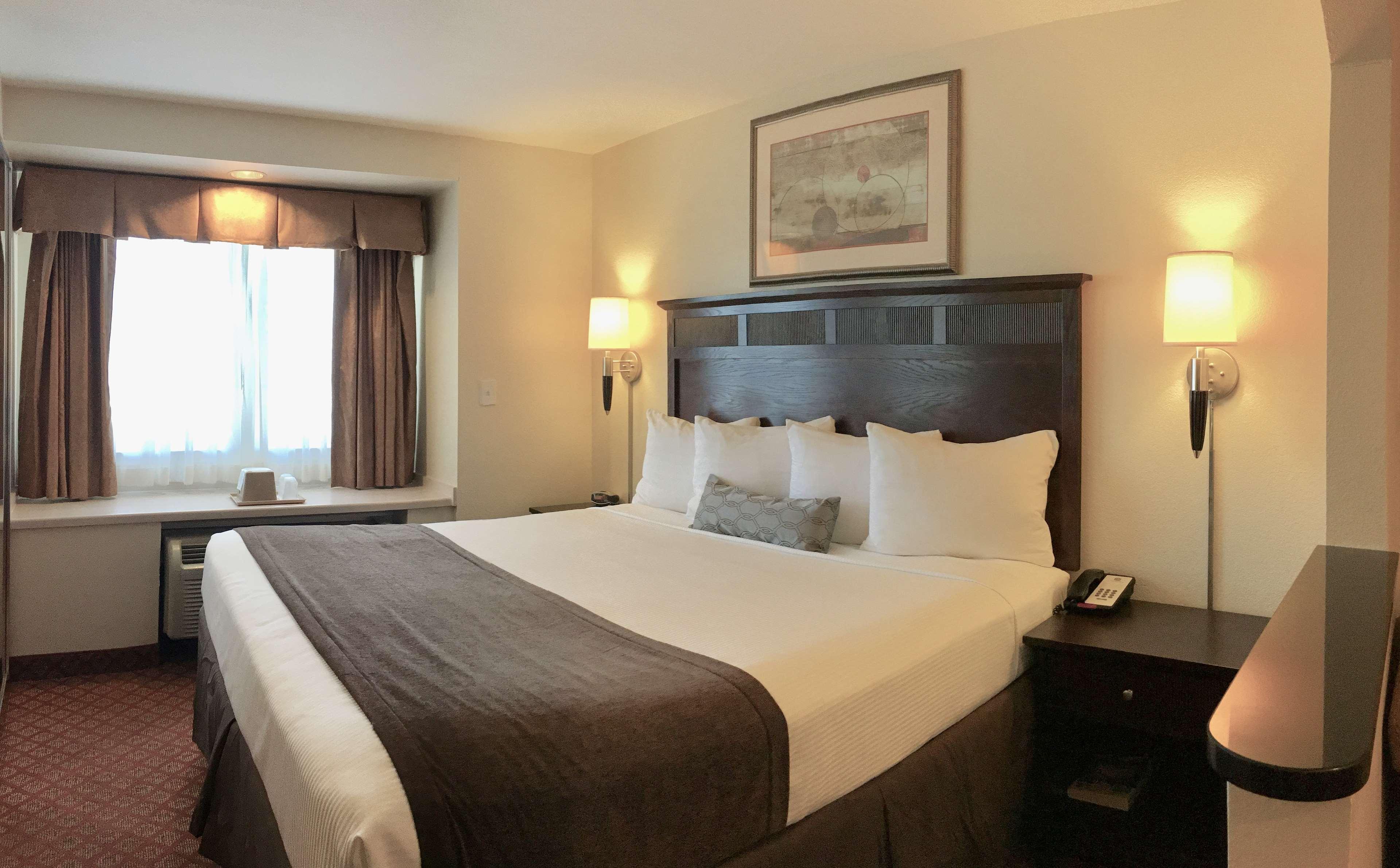 Best Western Roanoke Inn & Suites Exterior photo